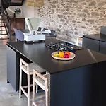 Hébergement de vacances Le Colombié Superbe Maison En Pierre Rénovée