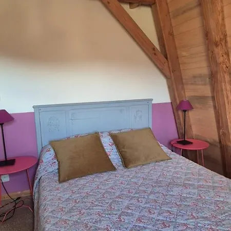 Casa de Férias Le Colombie Superbe Maison En Pierre Renovee *