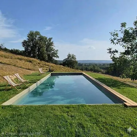 Casa de Férias Le Colombie Superbe Maison En Pierre Renovee