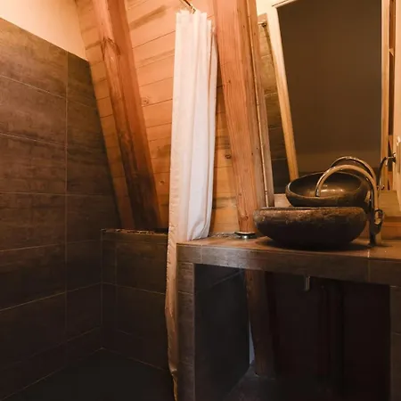 Le Colombie Superbe Maison En Pierre Renovee Casa de Férias *