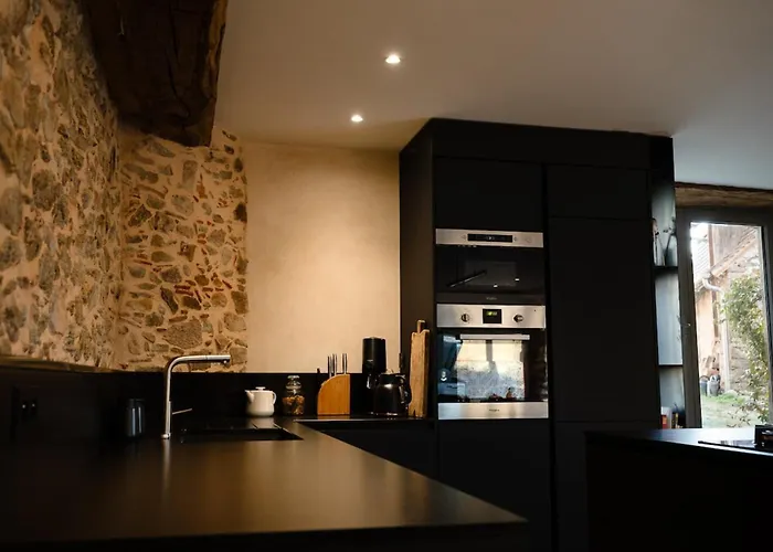 Le Colombie Superbe Maison En Pierre Renovee Prázdninový dům *